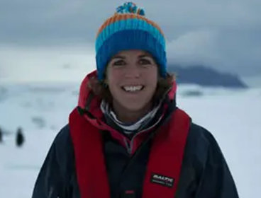 Headshot of Lucy Obolensky.