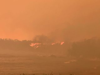 Malua Bay wildfire and a smoke-filled sky