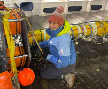 Helen Czerski working on a buoy.