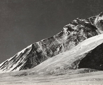 An old black and white photo of the north-east ridge of Mount Everest, taken by Bentley Beetham on the Mount Everest Expedition 1924.