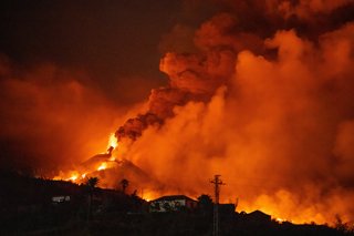 Figure 2 the Cumbre Vieja volcano. Lava has now destroyed over 2,651 buildings on the island